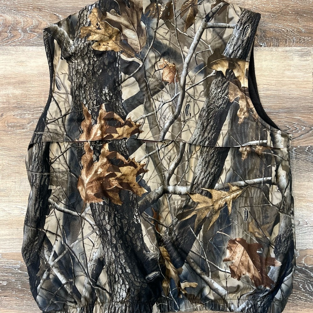 Camo Salty Dawg Saloon Vest - Picture 3 of 5